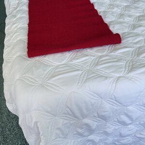 Tablecloth Runner Red Ribbed Size - 62"x 13"